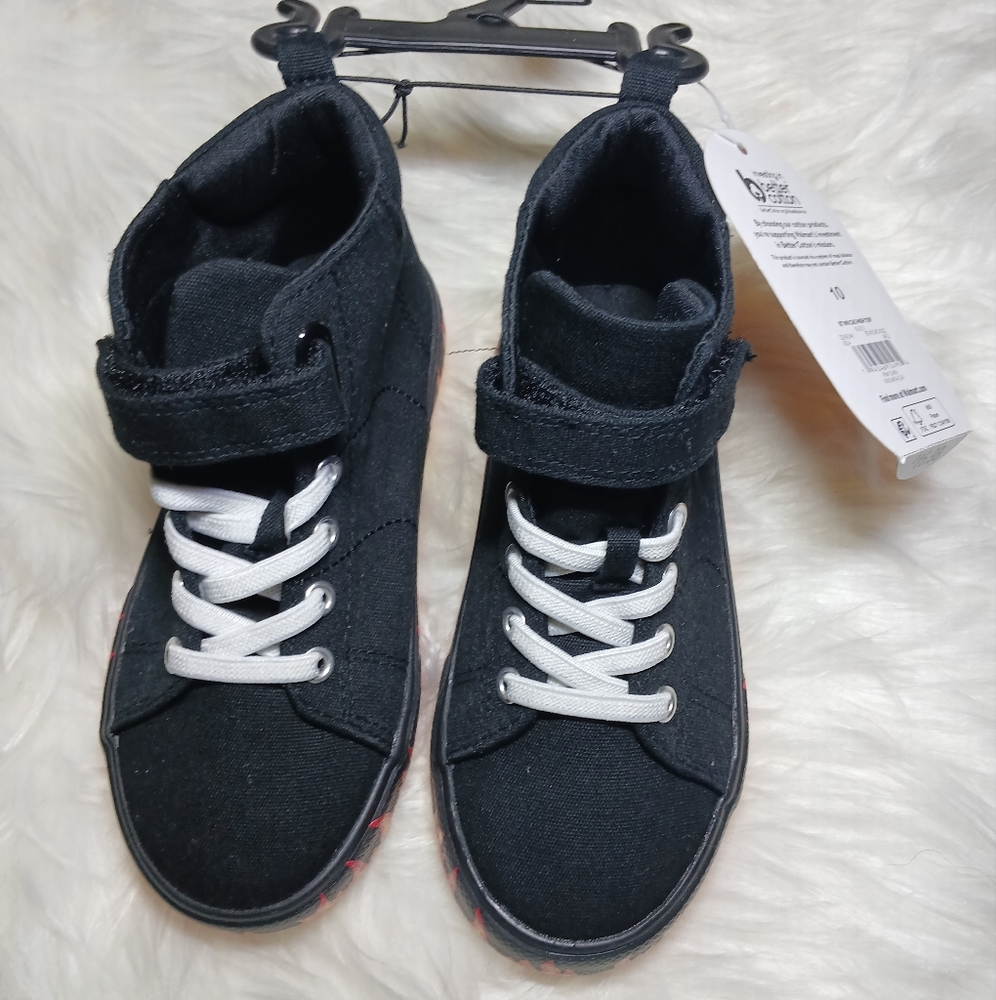 Wonder Nation Black and White Sneakers with Velcro Strap